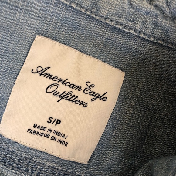 AEO buttun up - Picture 2 of 3